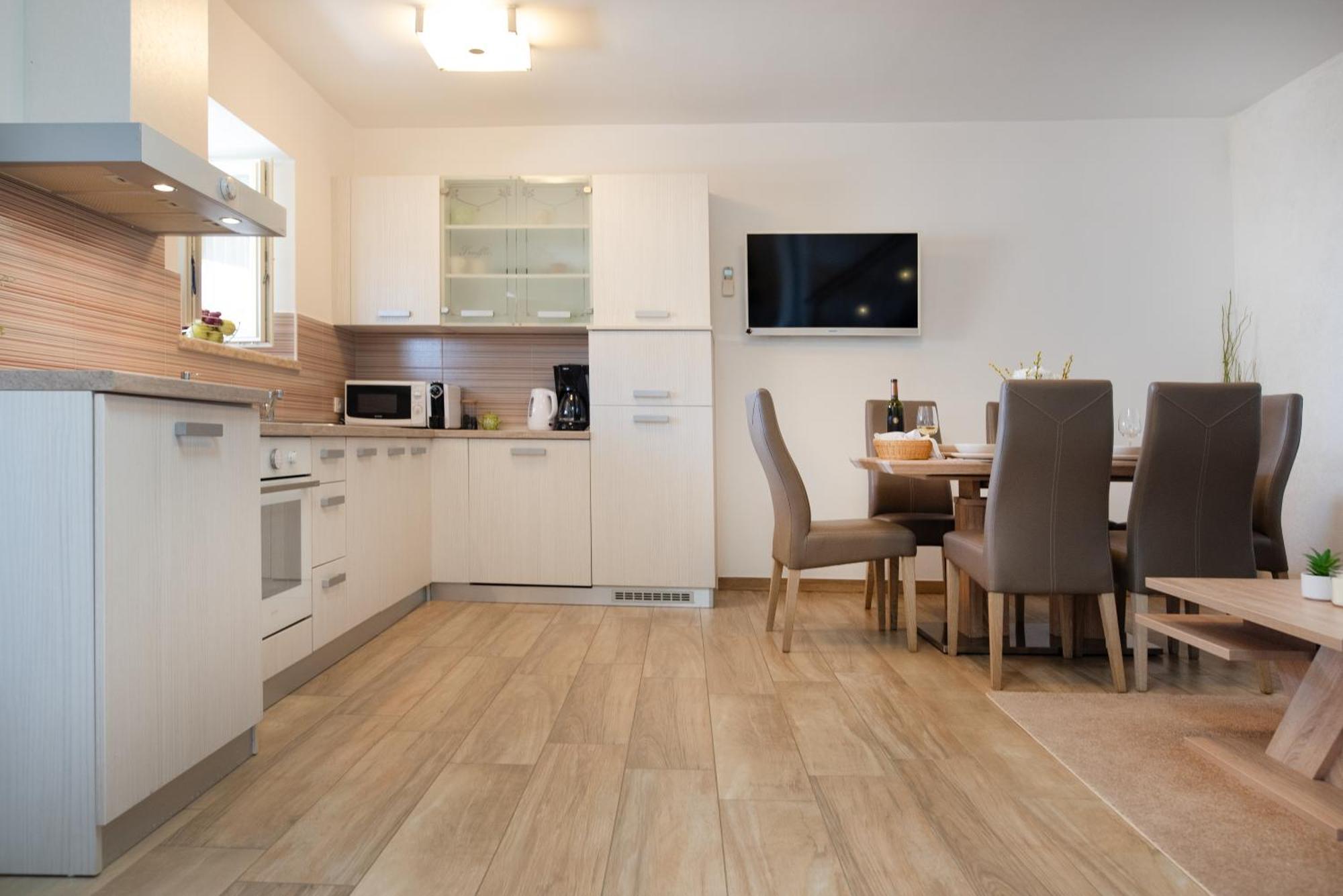 Апартаменти Truffle House Karlic Бузет Екстер'єр фото