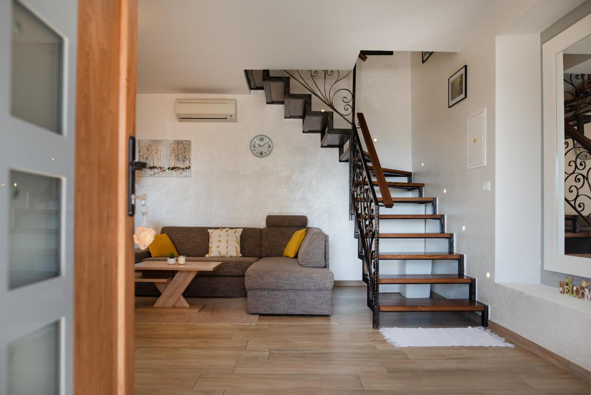 Апартаменти Truffle House Karlic Бузет Екстер'єр фото