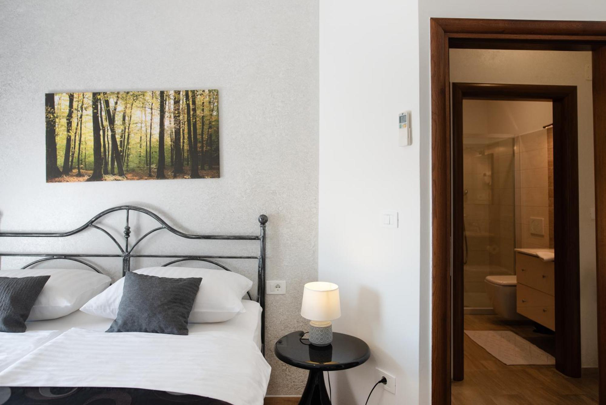 Апартаменти Truffle House Karlic Бузет Екстер'єр фото