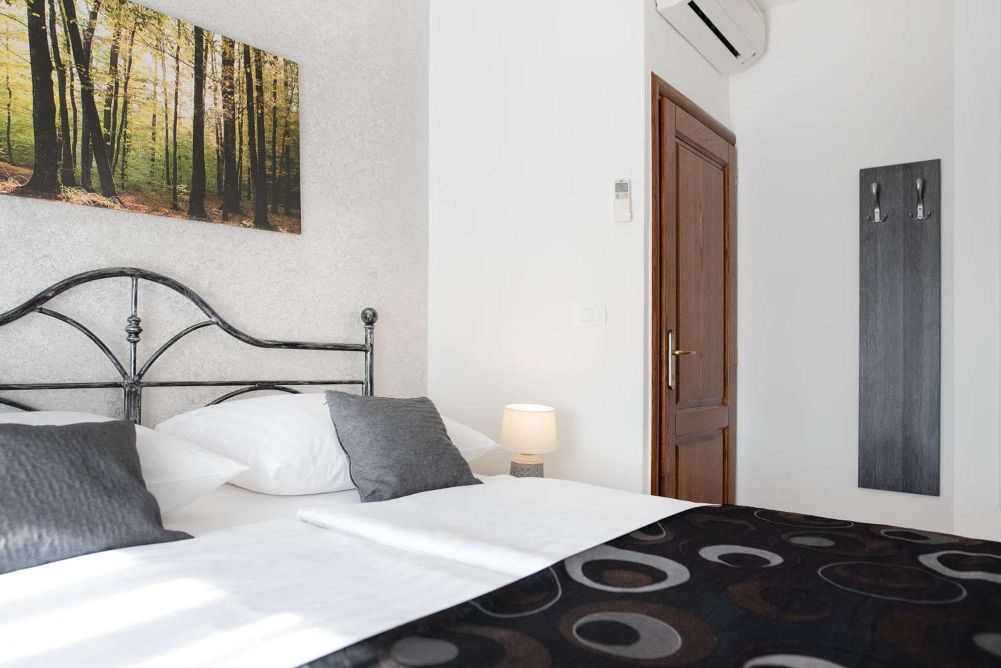 Апартаменти Truffle House Karlic Бузет Екстер'єр фото