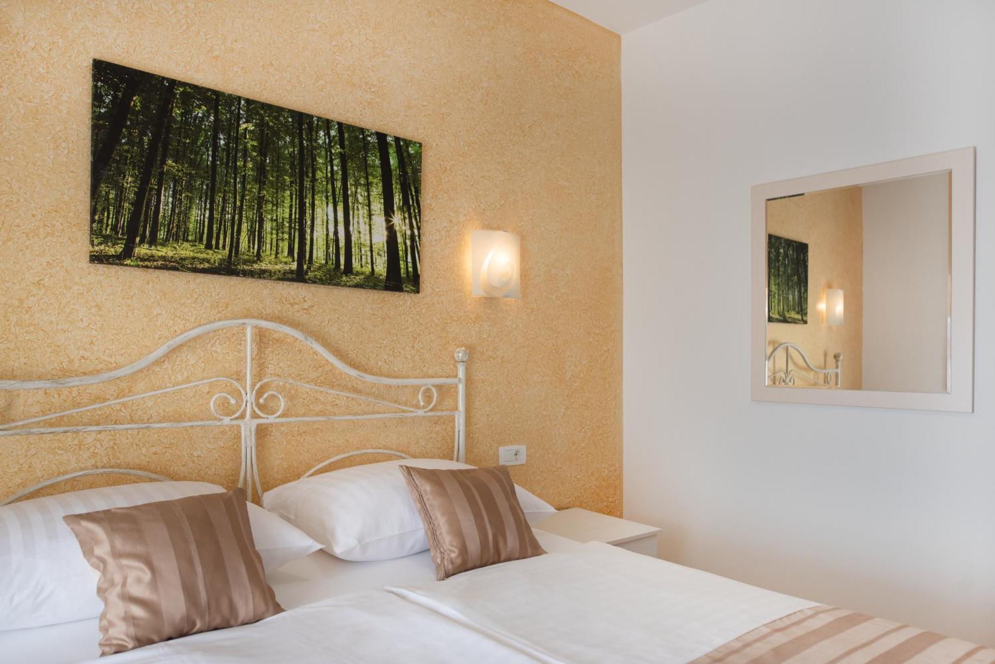 Апартаменти Truffle House Karlic Бузет Екстер'єр фото